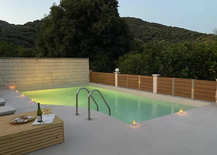 ヴィラ Aretousa ハニア