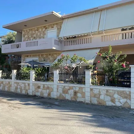 Villa Aretousa *